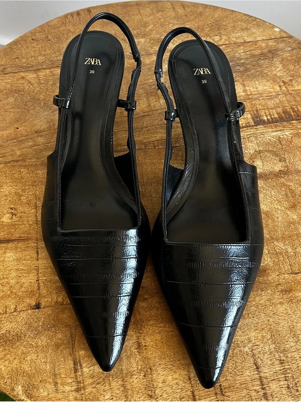 Zara elegant black